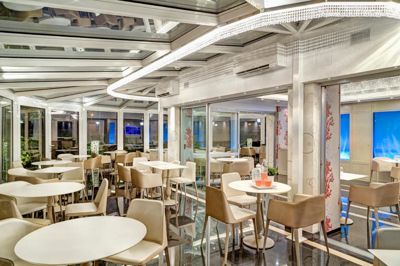 Hotel Feldberg Riccione Exterior photo