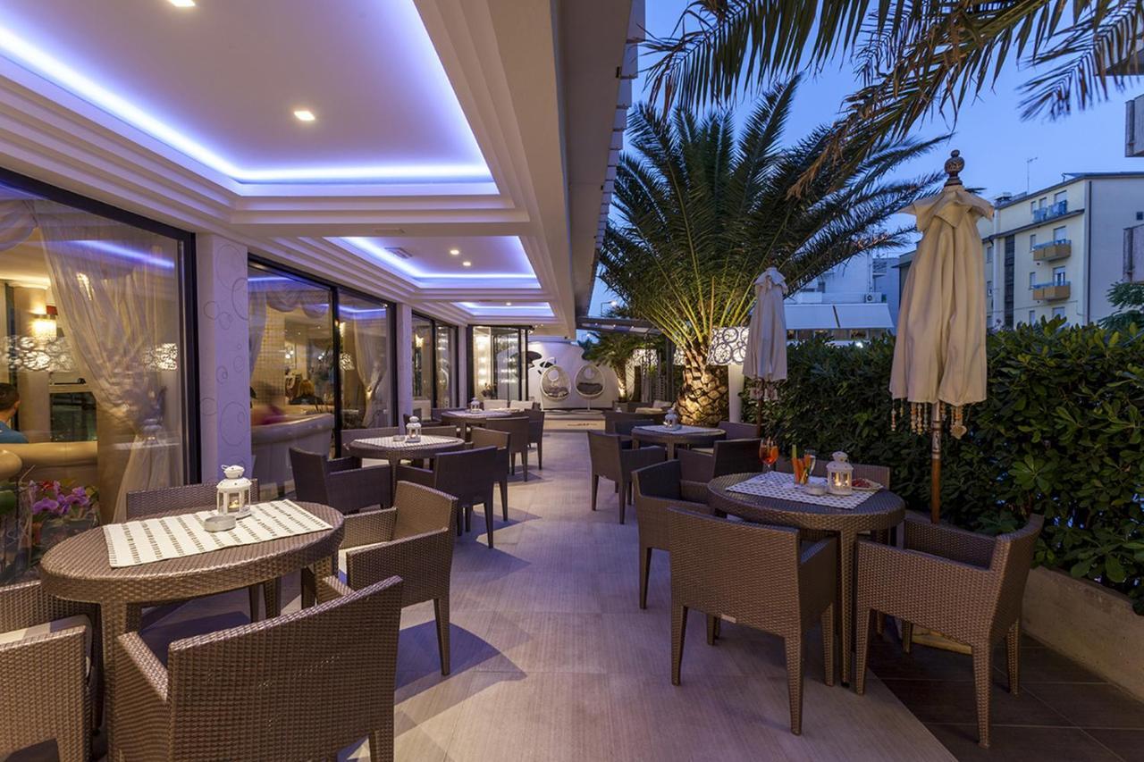 Hotel Feldberg Riccione Exterior photo
